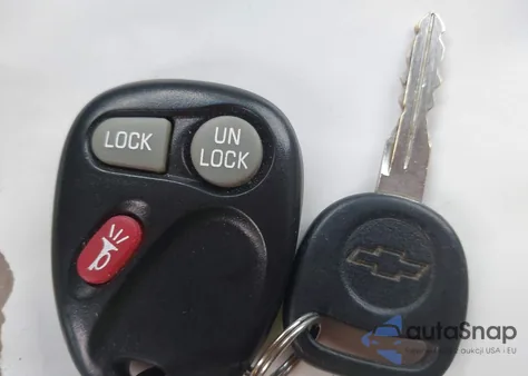 2002 Chevrolet Suburban 1500 Lt from USA, damaged, VIN 3GNFK16Z82G184092